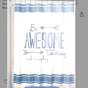 S h o w e r   C u r t a i n